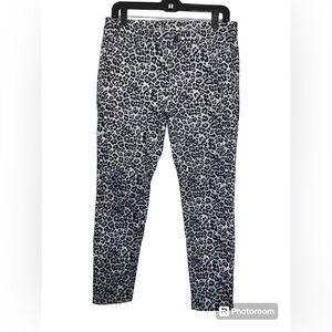 White House Black Market Black And White Leopard Skinny Ankle Jeans Size 6
